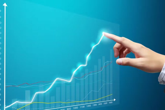 Bitcoin Nears $82K as Dogecoin Surpasses USDC in Rally